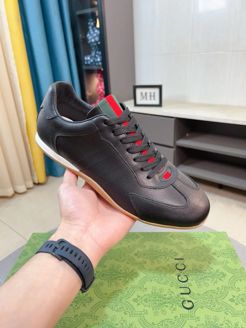 Men's shoes 💰458🌹🌹[GUCCI] Gucci's new lace-up casual men's shoes are on the market first, and the materials and workmanship are superior to all versions on the market. The highest quality shipped first-layer cowhide with imported original perforated materials➕Genuine leather lining, privately molded soft outsole, high foot comfort, imported special materials highlight the brand's unique charm, high-end customization 38-44